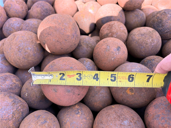 9 Units - Approx. 2-ton Totes Of Steel Grinding Balls In A Mix Of 1-1/2" - 3-1/2" Size)